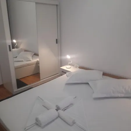 Apartament Nicol Drobeta Turnu Severin Exterior photo
