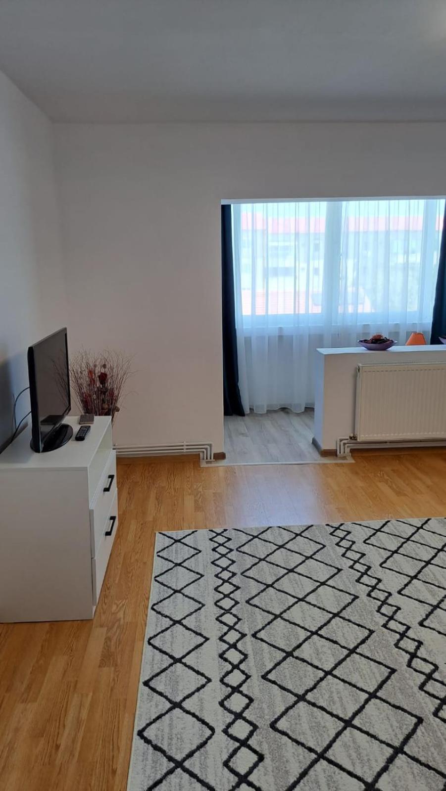 Nicol Apartment